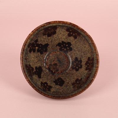Lot 41 - A fine Chinese Jizhou 'papercut' 'prunus' bowl, Southern Song dynasty