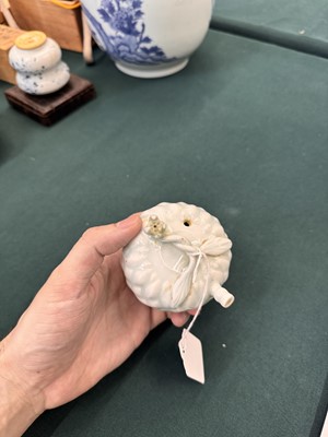Lot 24 - A rare Chinese Qingbai water dropper, Song dynasty