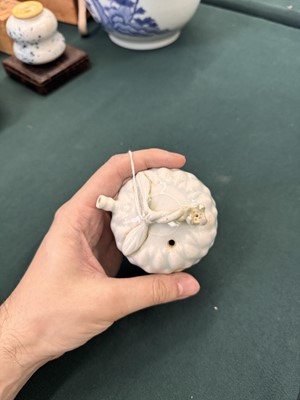 Lot 24 - A rare Chinese Qingbai water dropper, Song dynasty