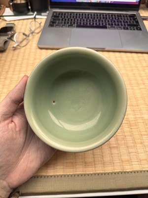 Lot 28 - A Chinese Longquan celadon stem cup / bowl, Yuan - Early Ming dynasty