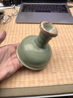 Lot 28 - A Chinese Longquan celadon stem cup / bowl, Yuan - Early Ming dynasty