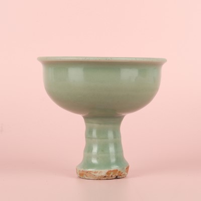 Lot 28 - A Chinese Longquan celadon stem cup / bowl, Yuan - Early Ming dynasty