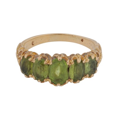 Lot 159 - A peridot five stone ring