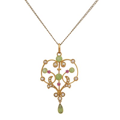 Lot 7 - An Edwardian Suffragette pendant necklace