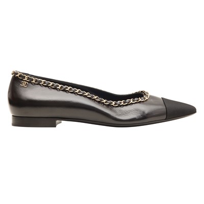 Lot 164 - Chanel Black Chain CC Pointed Ballet Flat - Size 39.5