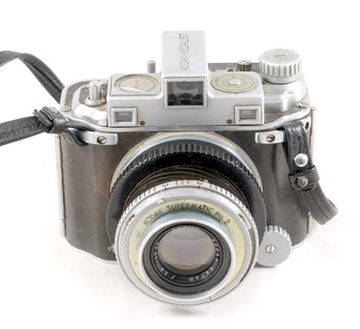 Lot 226 - Kodak Medallist 620 Roll Film Camera.