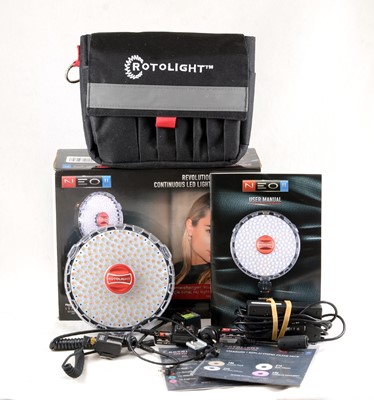 Lot 257 - NEO2 Continuous LED Light, Battery & Mains Operation.