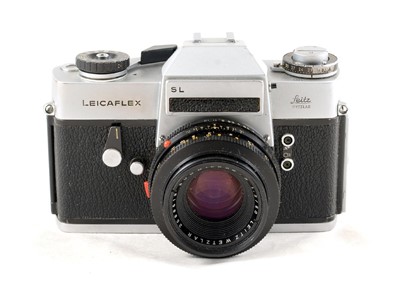 Lot 254 - Leicaflex SL 35mm Film Camera.