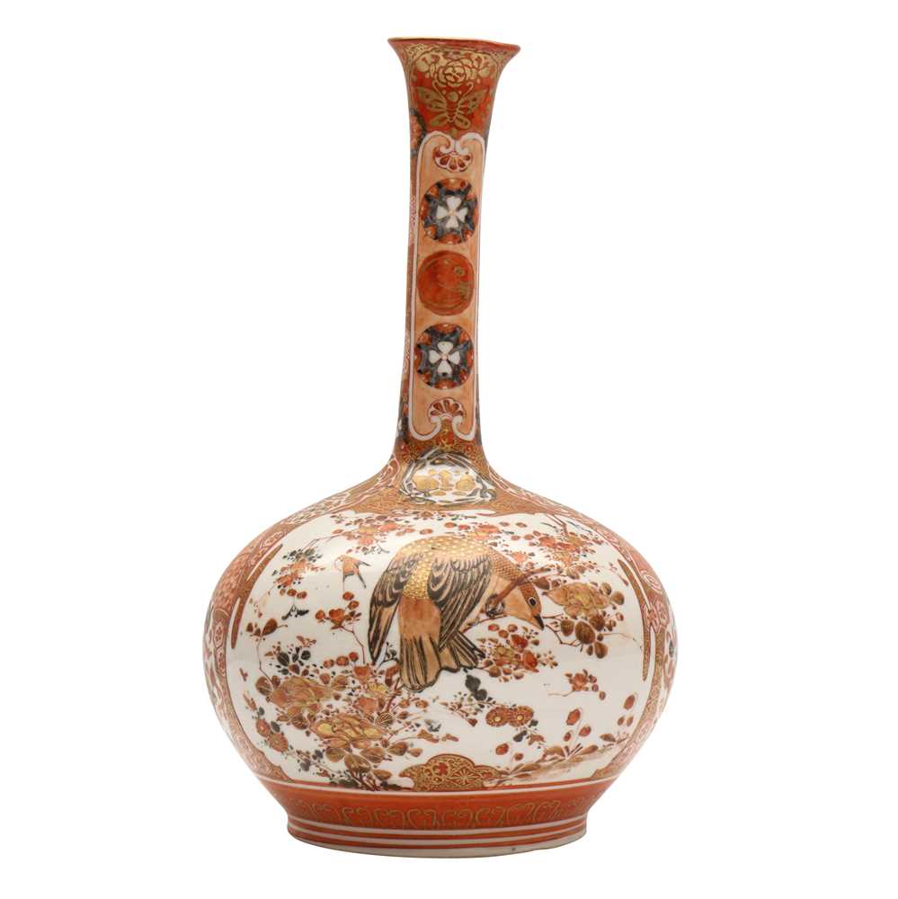 Lot 82 - A Japanese Kutani vase, Meiji period, 19th century