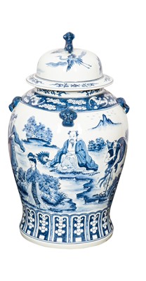 Lot 302 - A Chinese blue and white vase and cover, 20th century, man tang fu ji mark