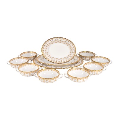 Lot 367 - A Spode 'Fleur-De-Lys' pattern part dinner tea and coffee service