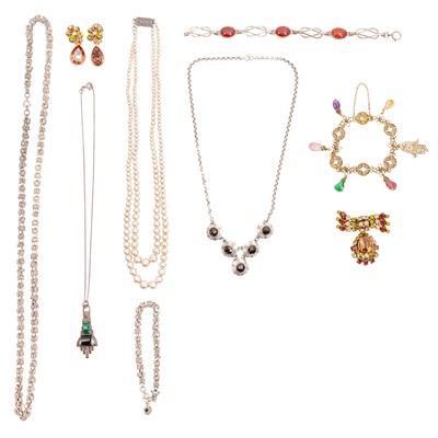 Lot 246 - A group of silver and costume jewellery