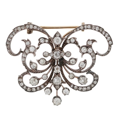Lot 63 - A diamond butterfly brooch