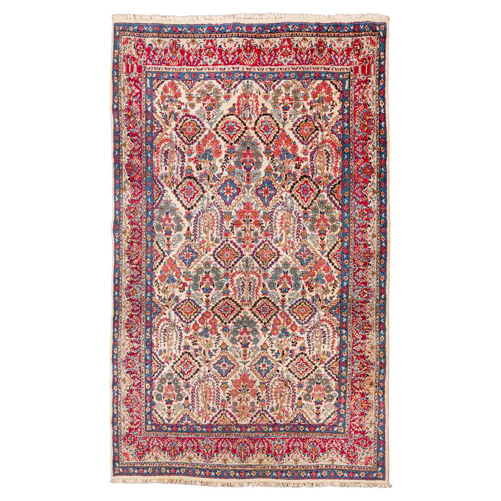 Lot 41 - A fine Kirman carpet, south Persia