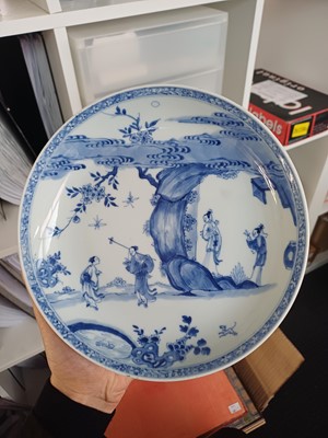 Lot 58 - A Chinese blue and white dish, Qing dynasty, Yongzheng period
