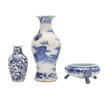 Lot 67 - A group of Chinese porcelain, Qing dynasty, 18th - 19th century