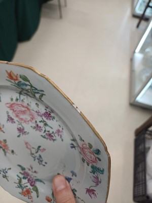 Lot 67 - A group of Chinese porcelain, Qing dynasty, 18th - 19th century