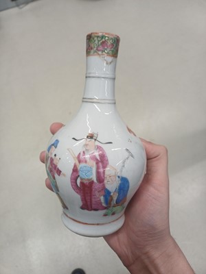 Lot 67 - A group of Chinese porcelain, Qing dynasty, 18th - 19th century