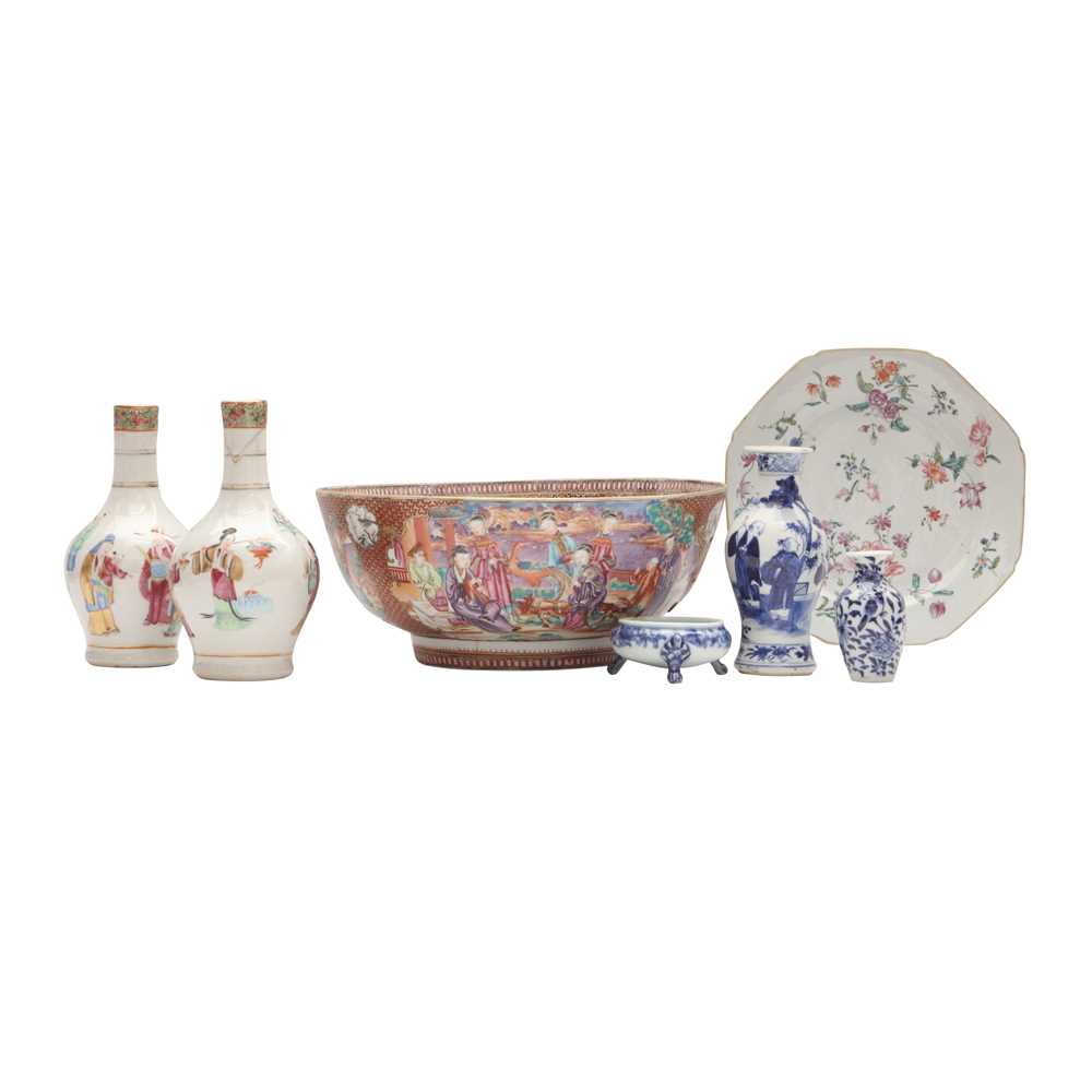 Lot 67 - A group of Chinese porcelain, Qing dynasty, 18th - 19th century