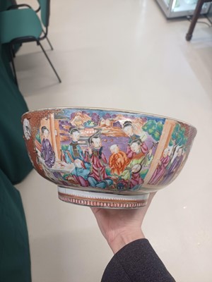 Lot 67 - A group of Chinese porcelain, Qing dynasty, 18th - 19th century