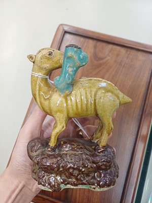 Lot 55 - A pair of Chinese sancai-glazed 'deer and lingzhi' figures, Qing dynasty, 19th century