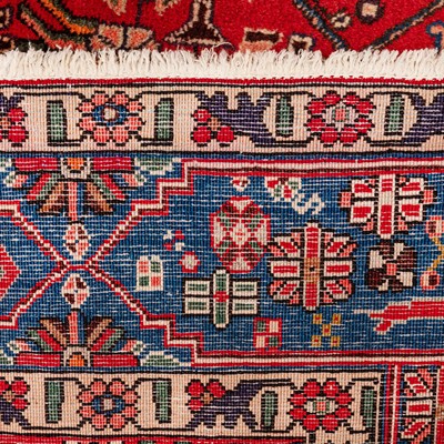 Lot 48 - A fine Bakhtiari rug, west Persia
