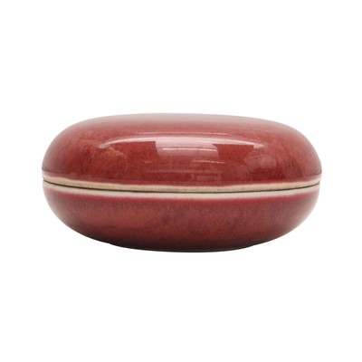 Lot 660 - A Chinese peachbloom-glazed seal paste box and cover, 20th century