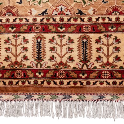 Lot 9 - A fine Shah-Abbas design carpet