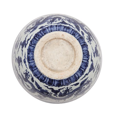Lot 45 - A rare blue and white 'dragon' 'dice' bowl, Bo, Ming dynasty, Xuande mark and period