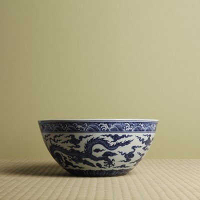 Lot 45 - A rare blue and white 'dragon' 'dice' bowl, Bo, Ming dynasty, Xuande mark and period