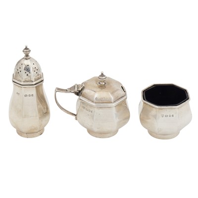 Lot 400 - London 1926 by Goldsmiths and Silversmiths