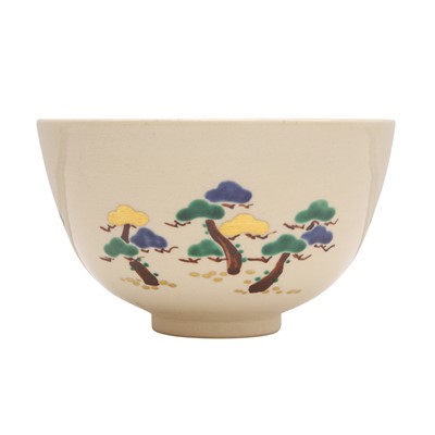Lot 9 - A Japanese Kyo-Yaki ware tea bowl (chawan), signed Tokusen