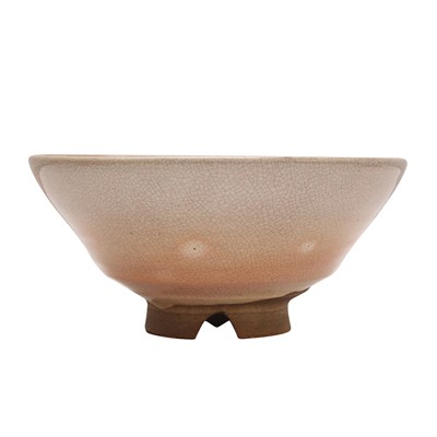 Lot 2 - A Japanese Hagi ware tea bowl (chawan), signed Hara Toyiga