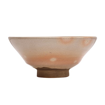 Lot 2 - A Japanese Hagi ware tea bowl (chawan), signed Hara Toyiga