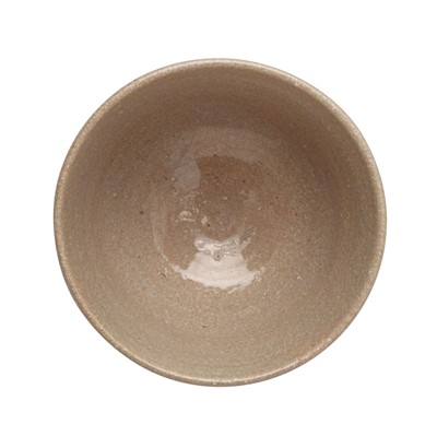 Lot 1 - A Japanese Karatsu ware tea bowl (chawan), 20th - 21st century