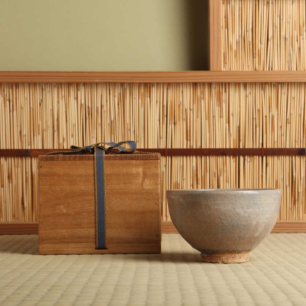 Lot 3 - A Japanese Karatsu tea bowl (chawan), Zeze kiln, Edo - Meiji period