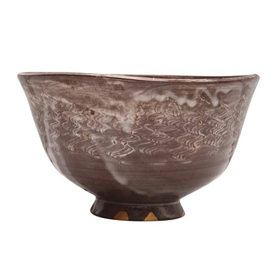 Lot 23 - A fine Japanese Utsutsugawa 'zangetsu' teabowl (chawan), Edo period, 18th century