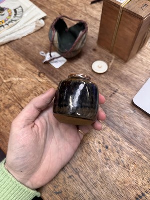 Lot 27 - λ A Japanese Seto ware tea caddy (chaire), Edo-Meiji period