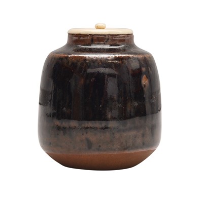 Lot 27 - λ A Japanese Seto ware tea caddy (chaire), Edo-Meiji period