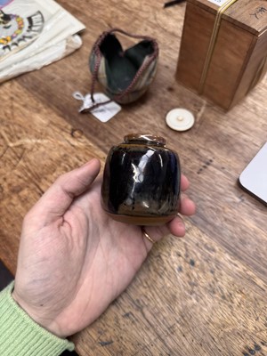 Lot 27 - λ A Japanese Seto ware tea caddy (chaire), Edo-Meiji period