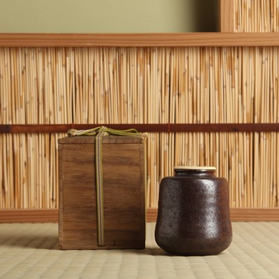 Lot 25 - λ A Japanese Seto ware tea caddy (chaire), Edo period