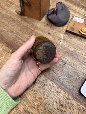 Lot 13 - λ A fine Japanese Seto ware tea caddy (chaire), Muromachi period, 16th-17th century