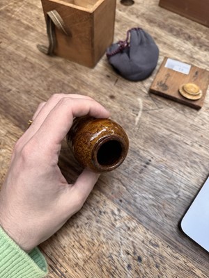 Lot 13 - λ A fine Japanese Seto ware tea caddy (chaire), Muromachi period, 16th-17th century