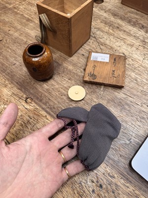 Lot 13 - λ A fine Japanese Seto ware tea caddy (chaire), Muromachi period, 16th-17th century