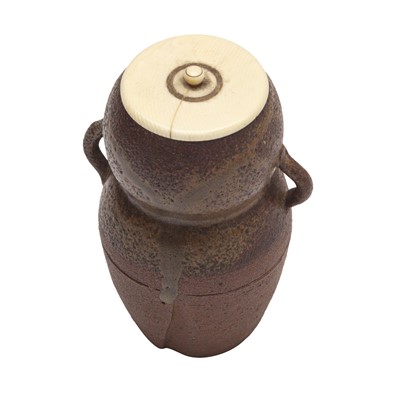 Lot 15 - λ A Japanese Kuro-Satsuma tea caddy (chaire), Edo period