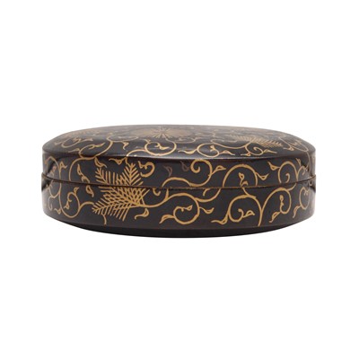 Lot 22 - A Japanese black lacquer and gold makie incense box (kogo), Meiji period