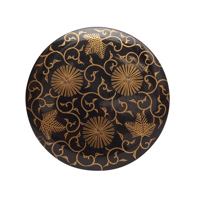 Lot 22 - A Japanese black lacquer and gold makie incense box (kogo), Meiji period