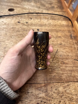 Lot 10 - A fine Japanese lacquered black persimmon wood whisk holder, Edo period - Meiji era, 19th century