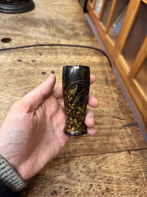 Lot 10 - A fine Japanese lacquered black persimmon wood whisk holder, Edo period - Meiji era, 19th century