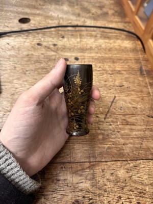 Lot 10 - A fine Japanese lacquered black persimmon wood whisk holder, Edo period - Meiji era, 19th century